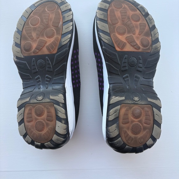 RUNNING SHOES 🖤💜 - Picture 5 of 5